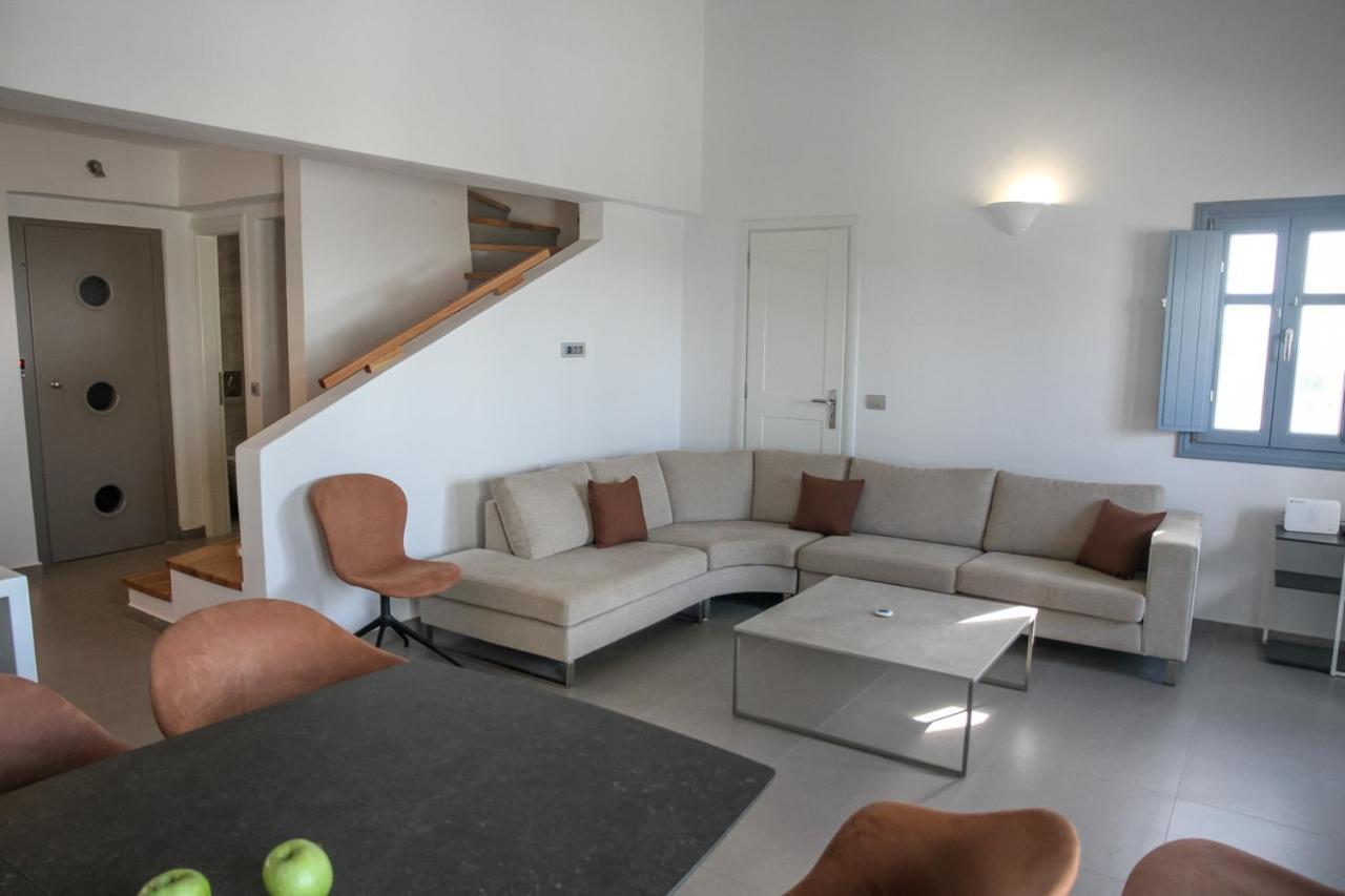 Luxe Maroussi Villas Pýrgos エクステリア 写真